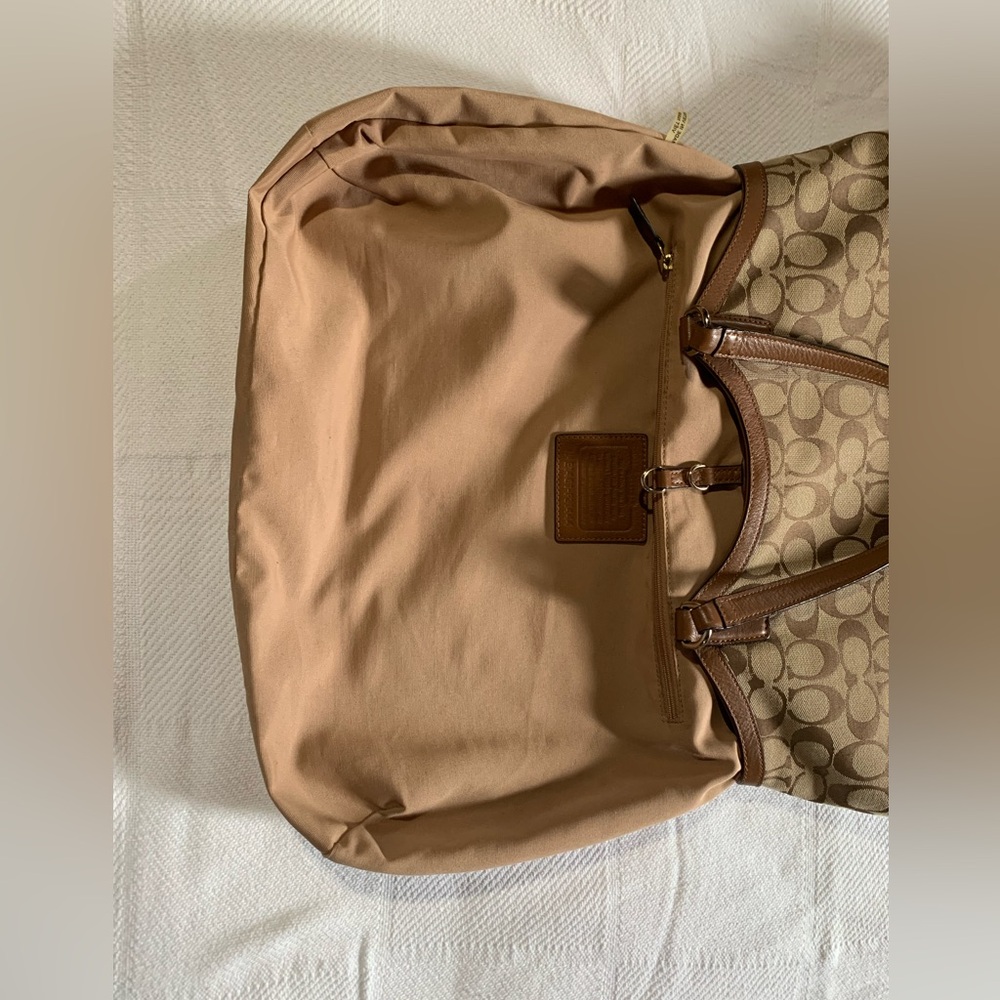 cute coach tote hand bag - Picture 4 of 8